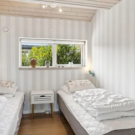 Сasa de vacaciones Tuulikki - 100m From The Sea By Interhome *