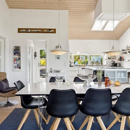 Сasa de vacaciones Tuulikki - 100m From The Sea By Interhome Nyrup