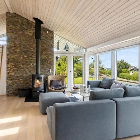 Tuulikki - 100m From The Sea By Interhome *