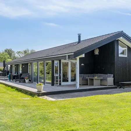 Tuulikki - 100m From The Sea By Interhome *
